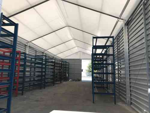 Carpas con estanterías para almacén